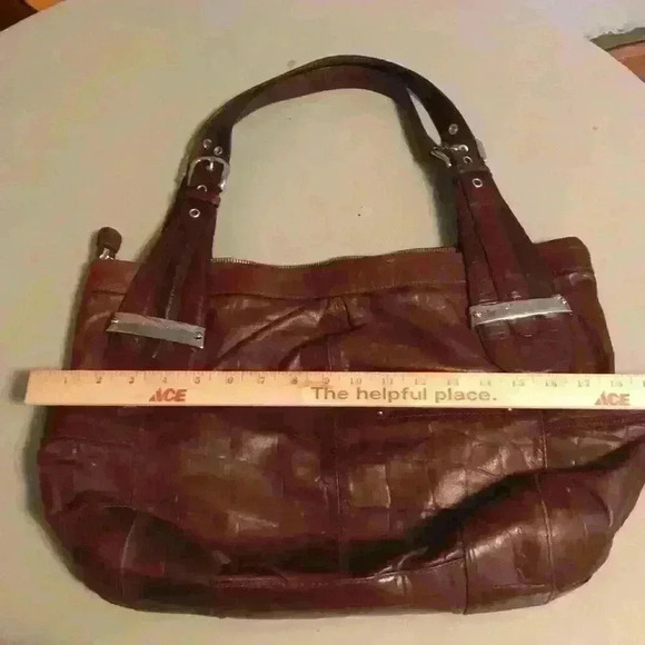 B Makowsky Leather Shoulder Bag - Picture 7 of 8